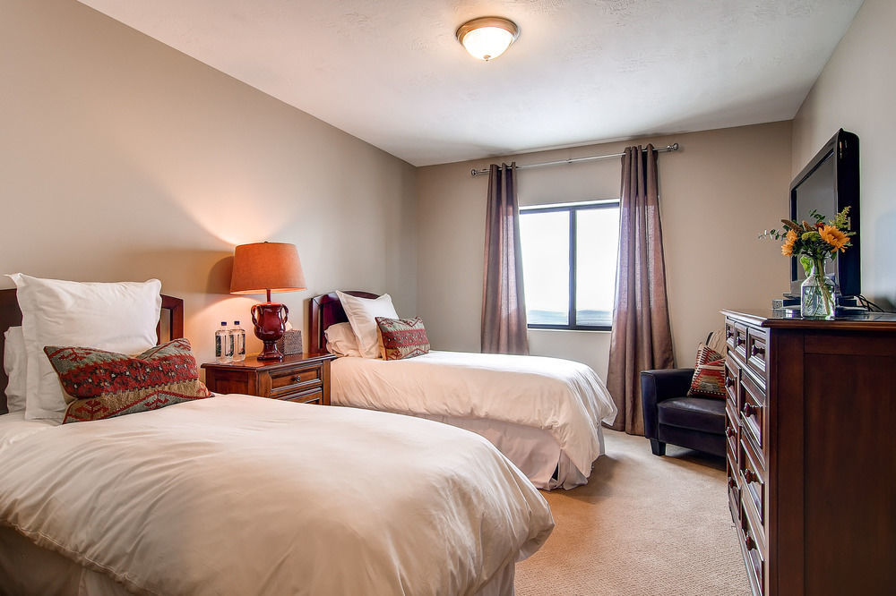 The Snowpine Lodge Alta